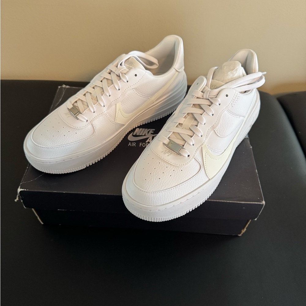 NWB Nike Air Force 1 Platform